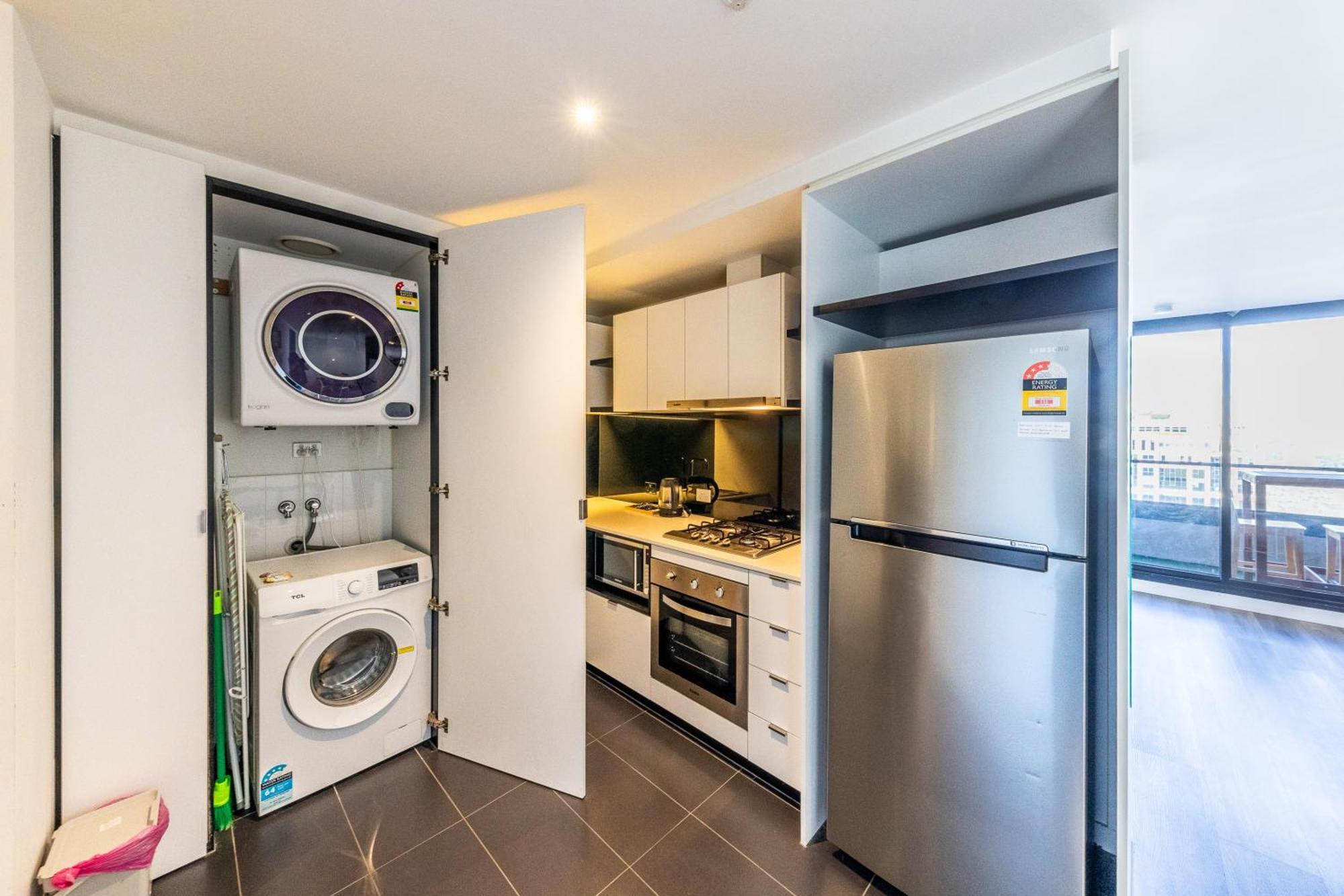 Aura2107, 2 Bedroom Apartment With Balcony, Stunning Yarra River And City Views เมลเบิร์น ภายนอก รูปภาพ